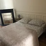 Appartement Calme Proche De La Place Des Ternes